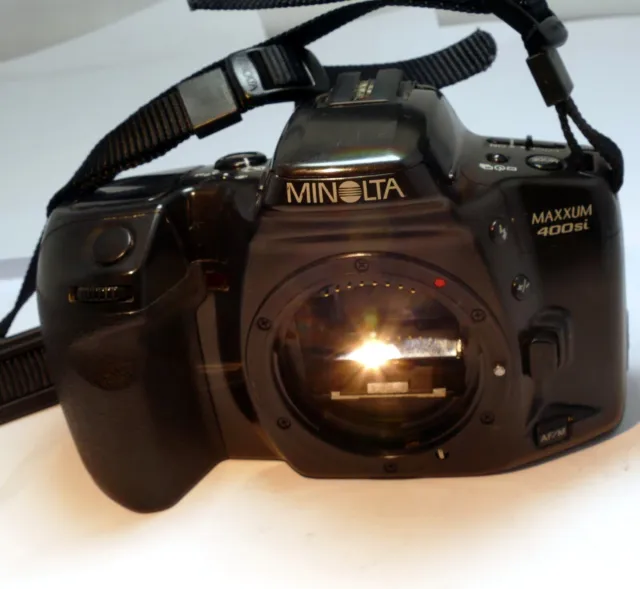 Minolta Maxxum 400si 35mm SLR Film Camera Body Only - tested works good