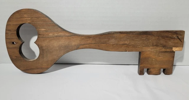 Vintage Mid Century Wooden Wall Key Holder Shaped Hand Carved Kitchy Art Holder