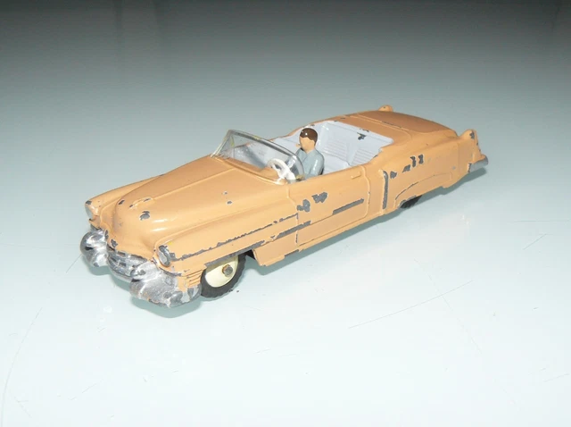 CADILLAC ELDORADO CABRIOLET DINKYTOYS ENGLAND 1/43