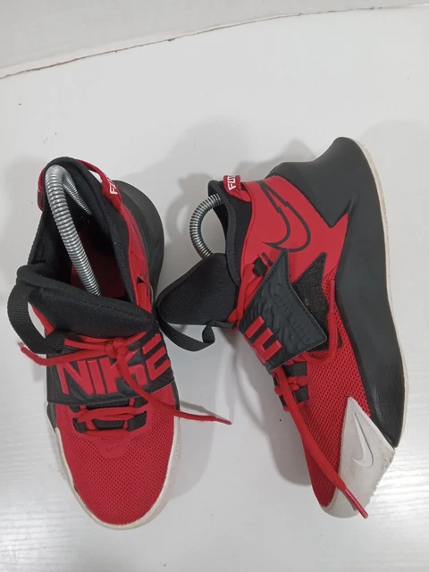 youth size 4 basketball shoes