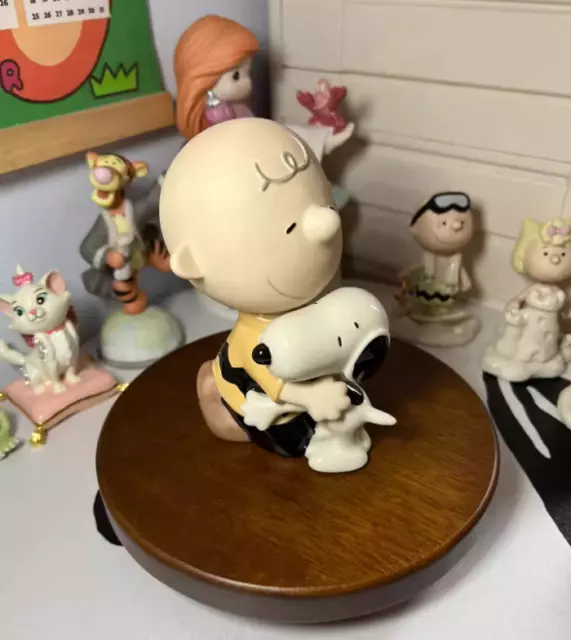 Lenox Peanuts Lots of Hugs Snoopy Charlie Brown Cute Ornament Sculpture Figurine