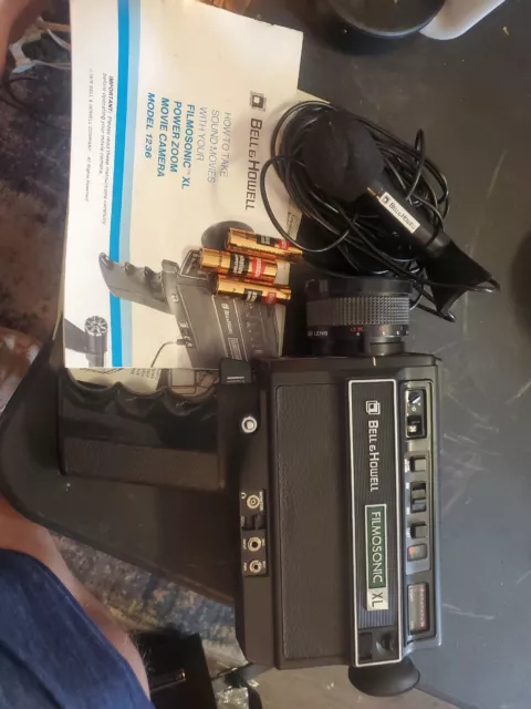 Bell and Howell 1978 SoundStar Filmsonic XL Movie Camera Model 1238