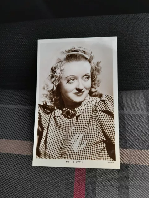 Old Postcard Bette Davis RP (Picturegoer Series 1342)