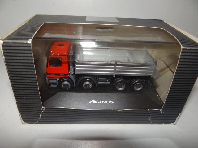 Diecast model cars Mercedes Actros 1/87 Herpa Procabin Streamspace Steinkühler 1