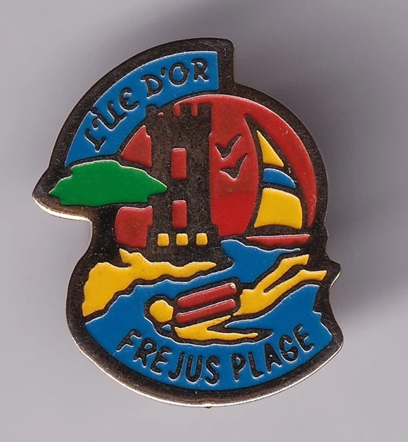 Pin's Rare Tourisme - Blason Provence Côte D'Azur Saint-Tropez (83) - France