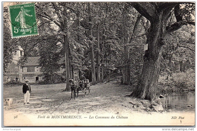 95 MONTMORENCY - en foret - les communs du CHATEAU.