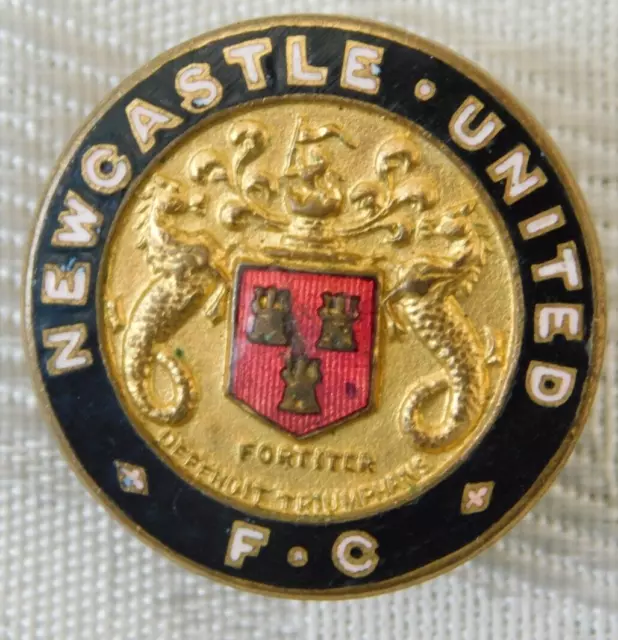 Vintage Newcastle United Fc Football Club Supporters Enamel Buttonhole Badge