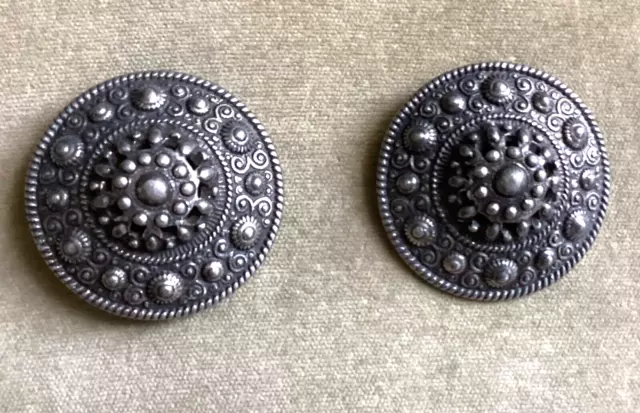 Ben Amun Large Earrings Clip On 1.5 Inches Long