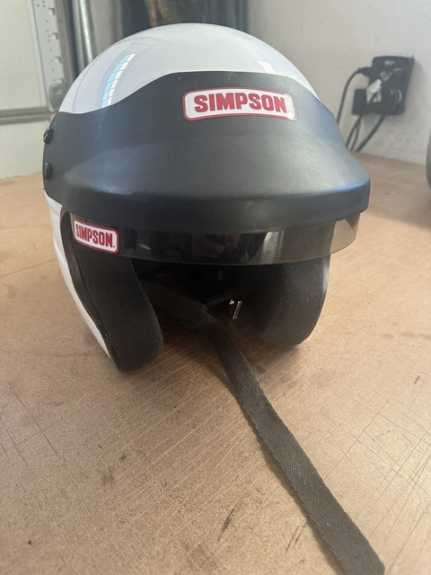 Simpson Crusier / Magnum Helmet   Minor Used White 2005 Dated