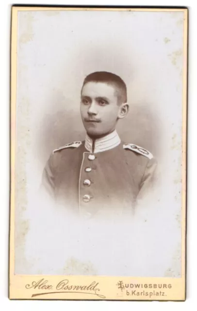 Fotografie Alex. Osswald, Ludwigsburg, Soldat in Garde Uniform Grenadier-Regima