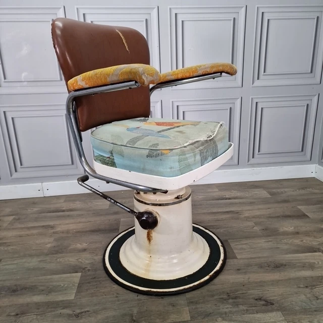 ANTIQUE VINTAGE RETRO Barbers Dentist Swivel Salon Chair - Tattoo