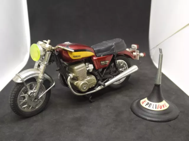 Motorradmodell Modellmotorrad Yamaha 750 Polistil 1:15 mit Aufsteller