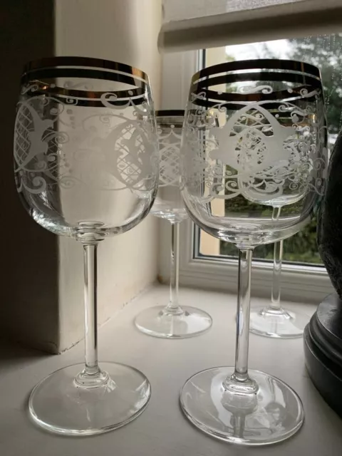 Set Of 4 Elegant Fine Wine Goblets - Czech Etched Crystal With Gold Rim - H 19.5 2