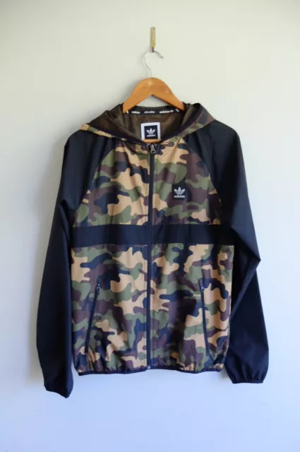 Adidas originals split hotsell khaki camo windbreaker