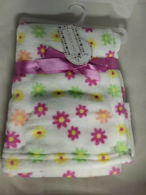 Zak & Zoey White Flowers Pattern Soft and Snuggly Baby Blanket 30x40