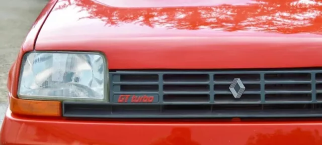 Emblema delantera parrilla Renault 5 "GT turbo" en 3D