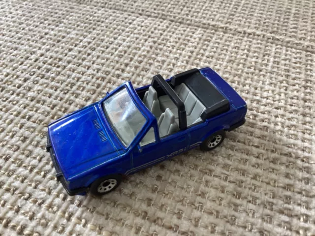 Matchbox Ford Escort XR3i Cabrio in blau von 1985
