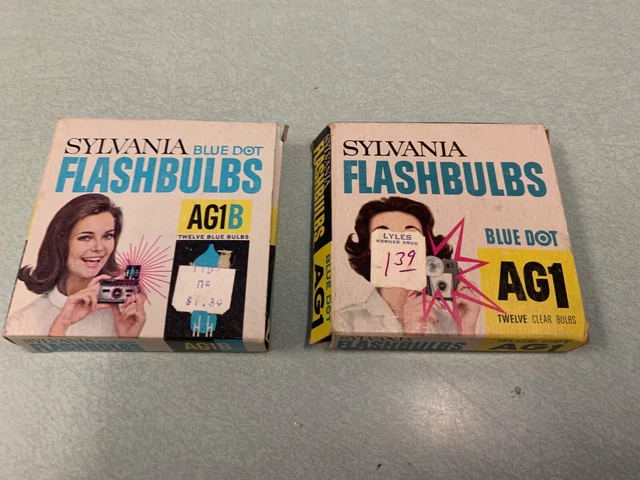 Lote de 17 bombillas de flash de punto azul Sylvania de colección AG1 (5) AG1B (12)