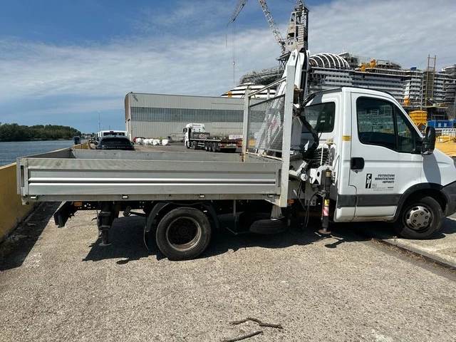 camion iveco 35/10 camion iveco 35/10