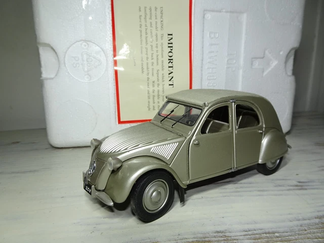 Franklin Mint 1:24 - Model hatchback - Citroën - 2 CV 1951