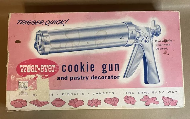 Vintage Wear-Ever Cookie Gun & Pastry Decorator in Original Box #3365