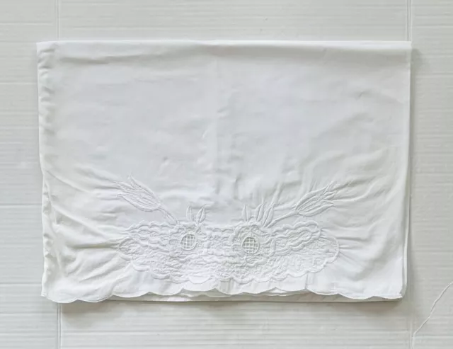 Vintage Standard Pillowcase White Embroidered Flower Detail Scalloped Edge