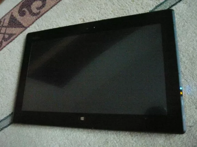 Tablet PC Fujitsu Stylistic Q702 Touch Core i3.Defekt.