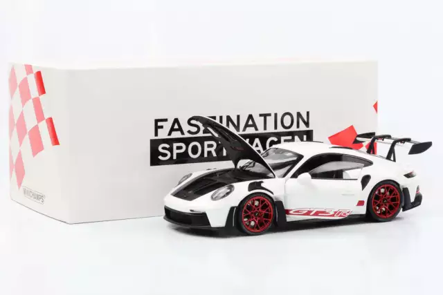 1:18 Porsche 911 992 GT3 RS 2022 Weiss Felgen und Dekor rot Minichamps