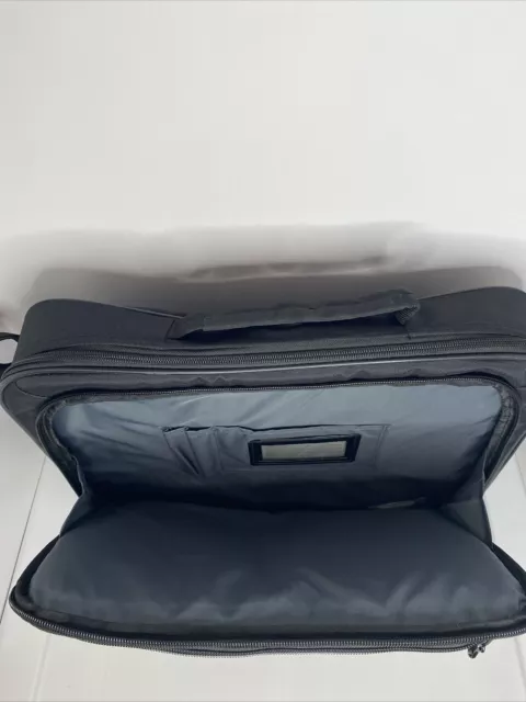 Wenger SwissGear Computer Laptop carrying case/ Briefcase - 16"- black 2