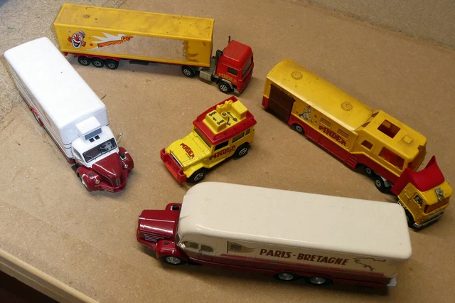 lot véhicules miniatures - collection-jouets-camions-voitures CIRQUE PINDER