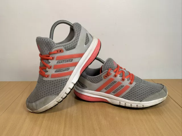 Scarpe adidas 2025 con la rete