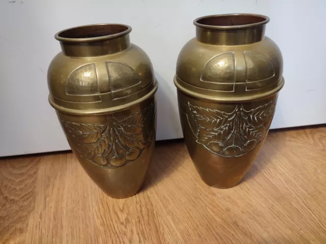 Superbe Paire Vases anciens en métal alliage Laiton,  cuivre ciselé - CERISES 🍒