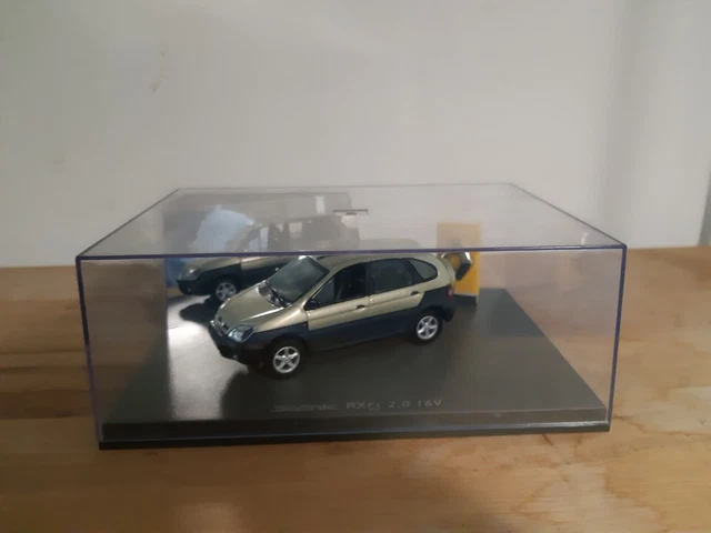 universal hobbies Renault Scenic rx4 1/43