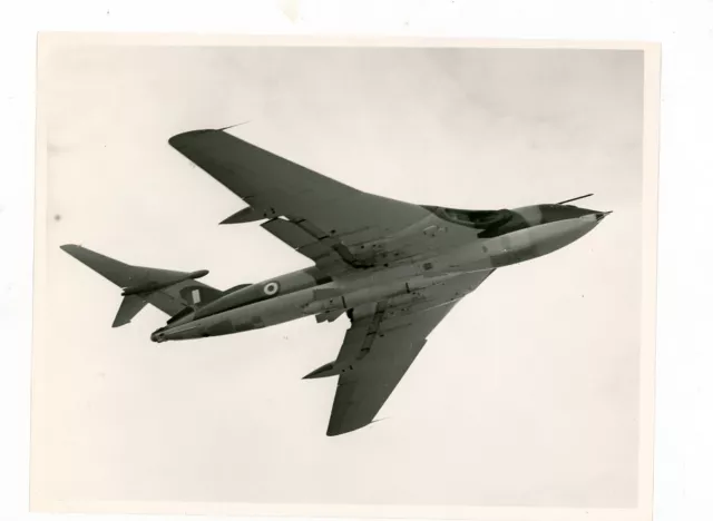 Photograph of Handley Page Victor XL191 in Flight with Blue Steel Missile  1964