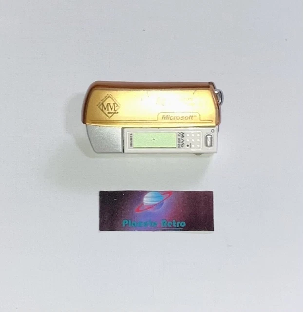 Lecteur MP3 USB Clé 8Go Nihcora - Radio FM Intégrée - Écran LCD Rétroéclairé - Jusqu'à 14h Autonomie (pile AAA) - 11