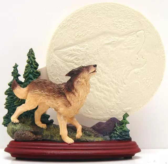 Moon Spirit Wolf Collector's Plate Bradford Exchange 58672 Mysteries of the Wild 2