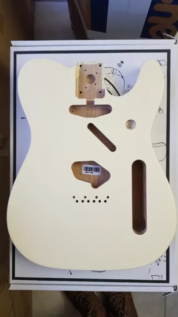 genuine fender telecaster vintage series alder body in vintage white 0998006705