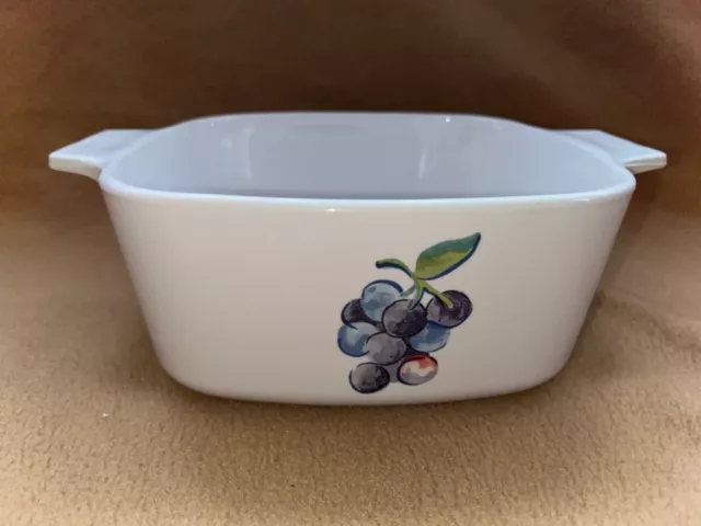 Corning Ware Fruit Basket Grape A-1.5-B Casserole Dish A2