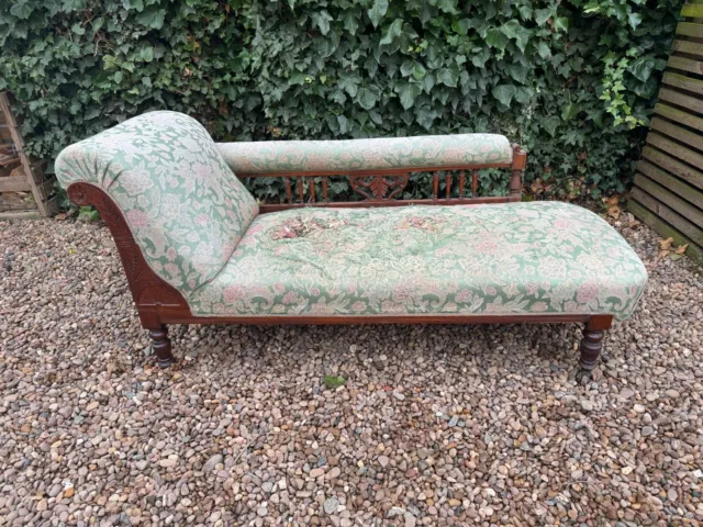 Late Victorian Walnut Framed Upholstered Chaise Longue for Restoration