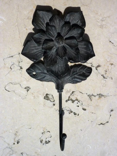 Cast Iron Metal Set/2 Flower Coat Robe Bath Towel Wall Hook Home Garden Decor