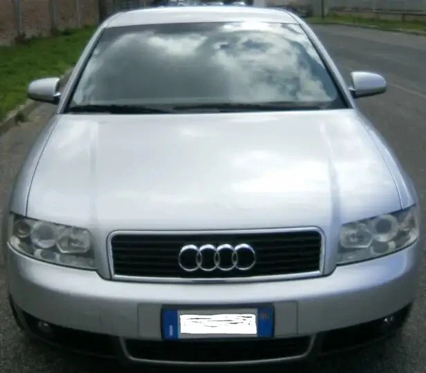 AUDI A4 Berlina 4x4 V6 2.5 TDI  179CV, Cambio manuale, Sedili in Pelle totale