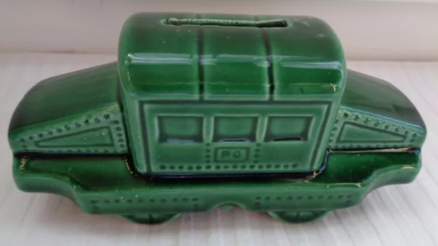 Ancienne Tirelire A Casser Faience Verte Locomotive Train