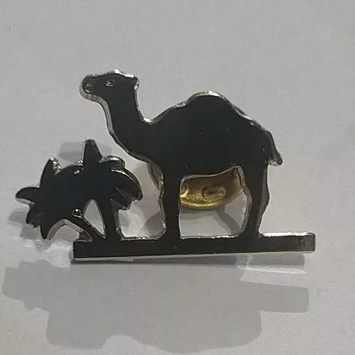 Pin's Cigarette Camel  Chameau  Tabac - Pin Pins