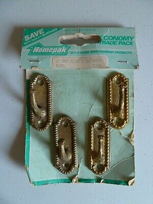 VINTAGE BRASS CURTAIN TIE BACK HOOKS / COAT HOOKS x 4 - PROP DISPLAY COLLECTIBLE
