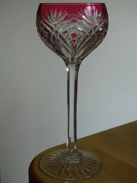 Ancien verre à vin en cristal taillé gravé, Rogaska Gallia, Slovenia