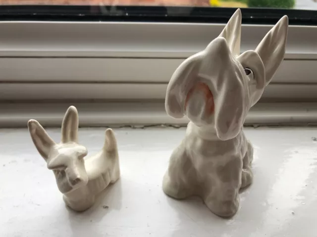 2 small quirky West Highland Terrier ornaments (13)