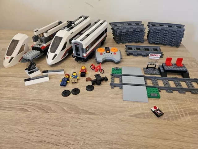 LEGO CITY: High-speed Passenger Train (60051)