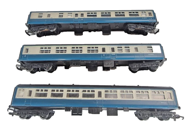 RAKE OF 3 Tri-ang Hornby R724 OO BR Mk1 Corridor Passenger Coach Models ...