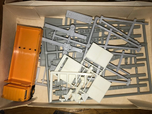 Lot De 27 équipements HO 1/87 Pour Décor Chantier Train électrique - Neuf