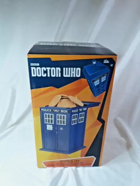 DOCTOR WHO ELECTRONIC light/sound TARDIS Cookie Jar. 2009 Vintage